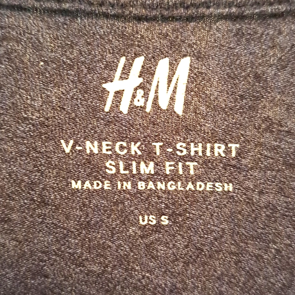 H&M Men's Blue V Neck - Picture 2 of 3